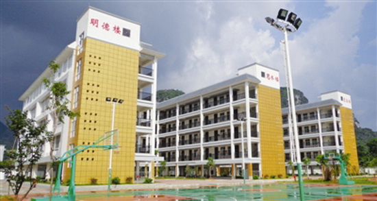 修建扩建学校 助力脱贫攻坚