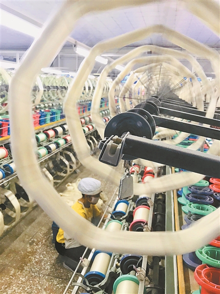 宜州17家茧丝绸加工企业吸纳2600多名贫困人口就业