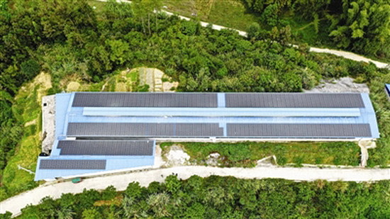 贫困山村借“光”生财