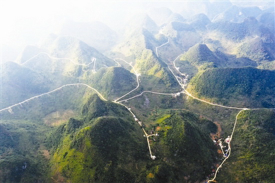 大化：攻坚克难筑就“民心路”