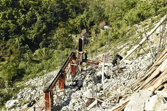 大化：千山万弄间 新房拔地起