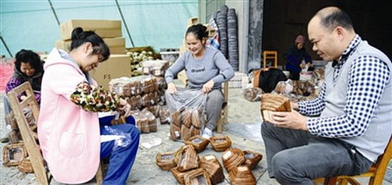 巧手编织奔富路