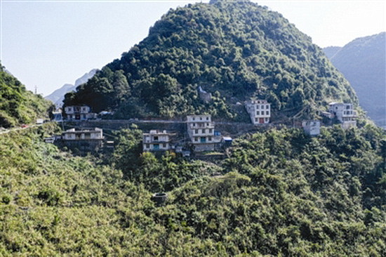 大化：千山万弄间 新房拔地起