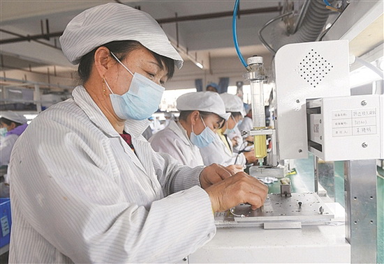 罗城所有易地扶贫搬迁扶贫车间恢复生产