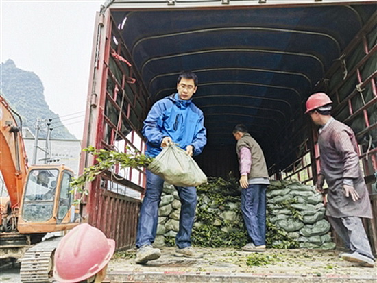 都安突出产业扶贫 巩固脱贫成果