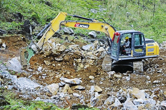 大化八好村“千羊万鸡” 扶贫养殖基地开工建设