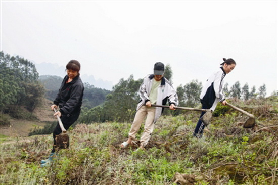 走出大山天地宽 教育扶贫育未来
