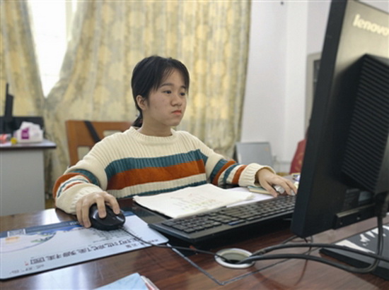 轮椅上的女孩圆了就业梦