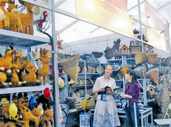 “石山王国”锻造“编织王国”